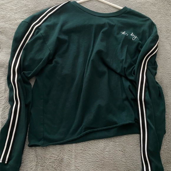 Cropped Green Long Sleeve Shirt - Picture 5 of 5